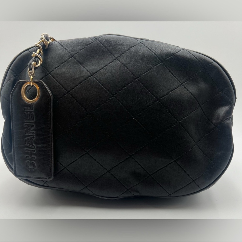 Chanel 1980’s Large Gabrielle Matelasse Aged Leather Hobo Drawstring Bucket Bag - Picture 13 of 14